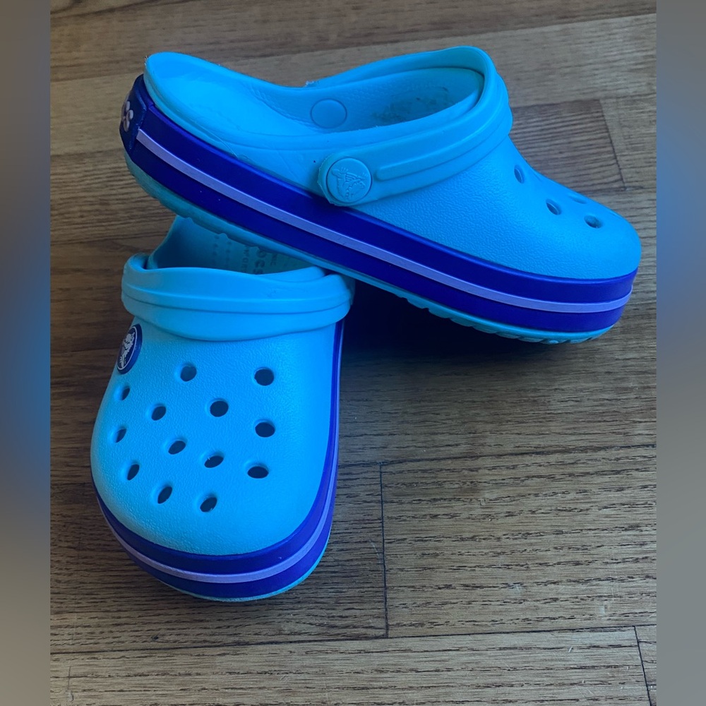 EUC Toddler kids teal crocs Purple waterproof sandals kidcore summer vacation C8